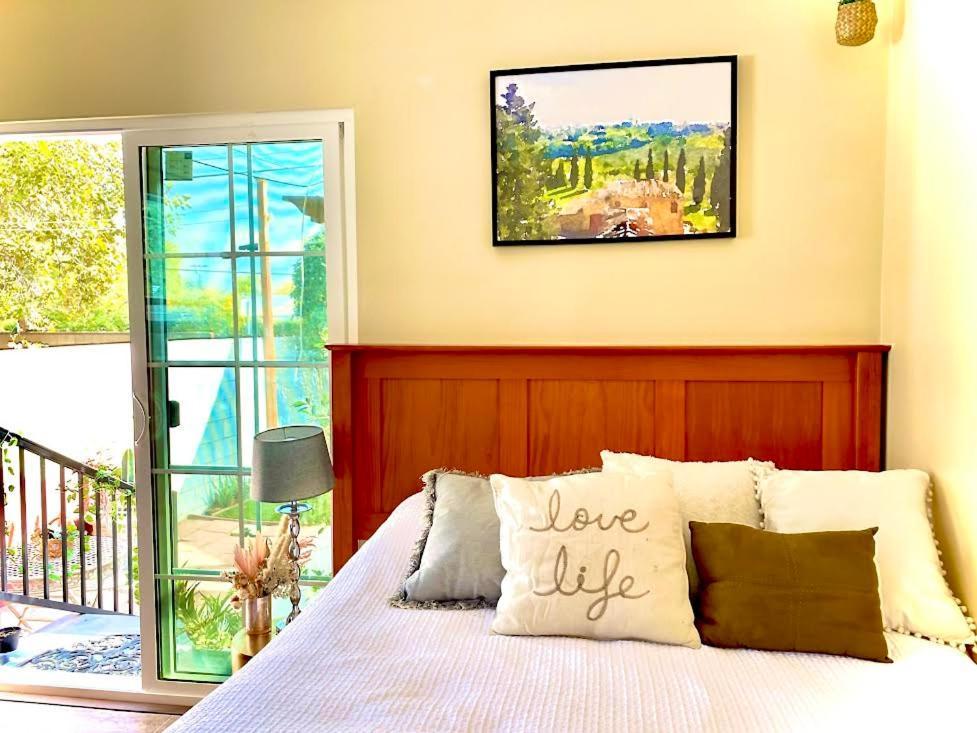 Sweet Tuscan Dreams-Private Entrance & Bathroom With Patio ロサンゼルス エクステリア 写真