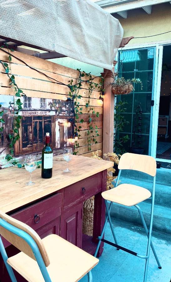 Sweet Tuscan Dreams-Private Entrance & Bathroom With Patio ロサンゼルス エクステリア 写真
